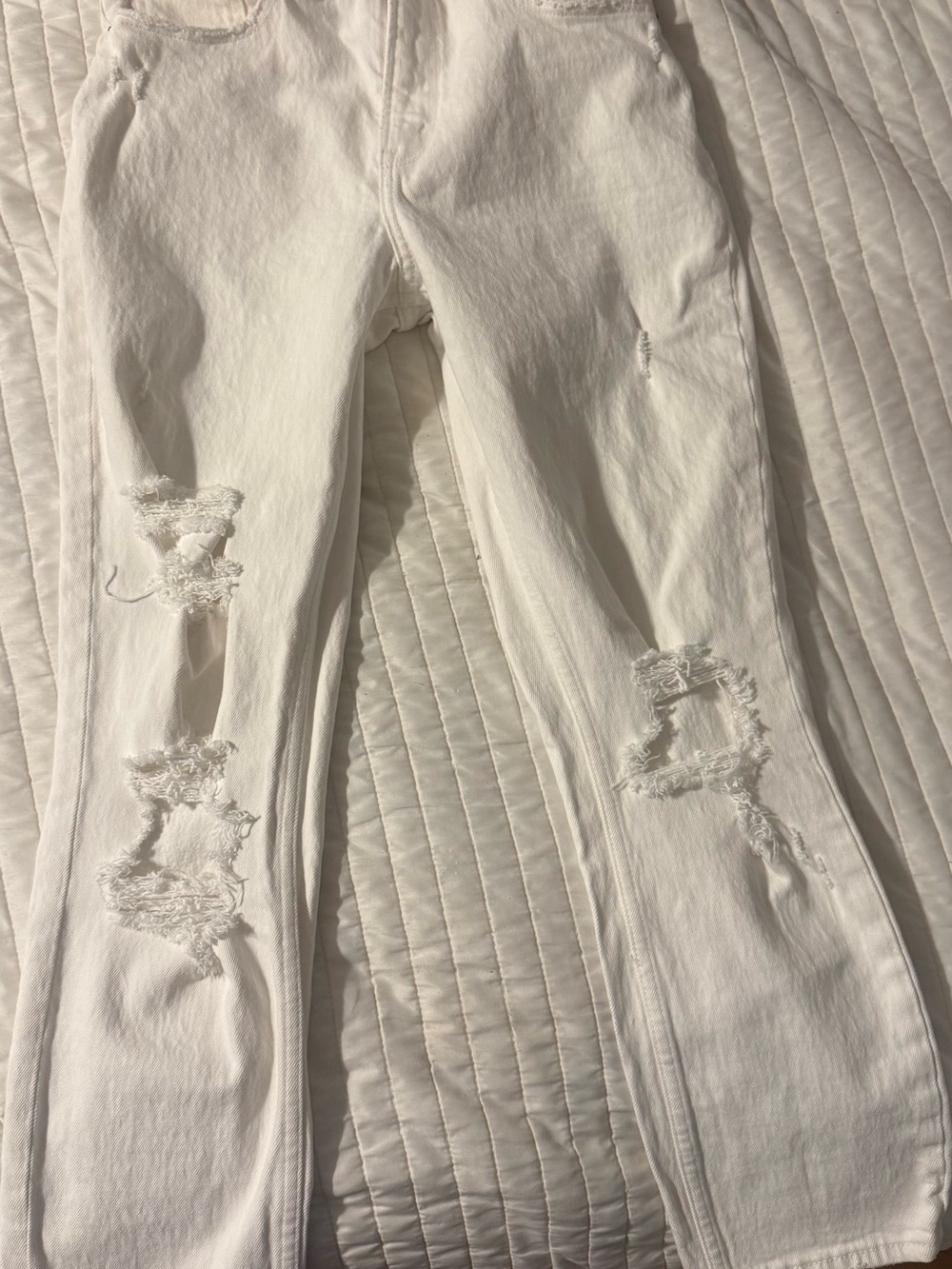 Abercrombie & Fitch White Distressed Straight-Leg Jeans